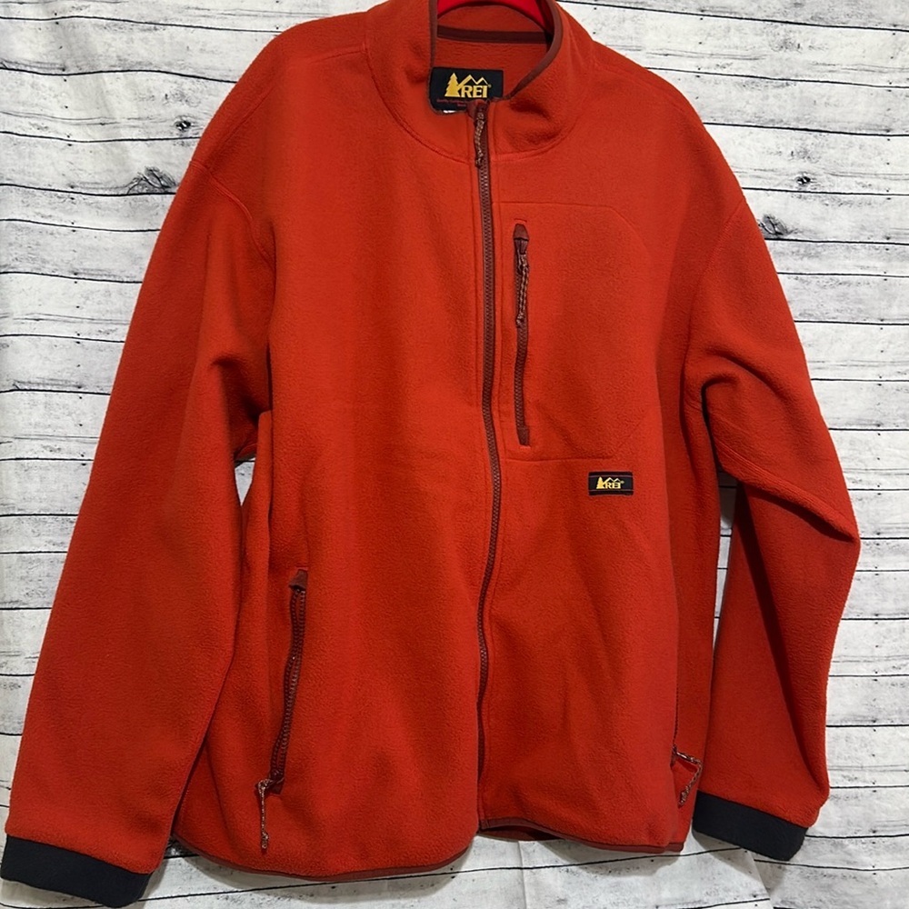 REI men’s outdoors gear zip up jacket